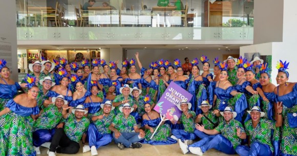 Raíces Empresariales - la comparsa que hará vibrar el Desfile de Independencia con el sello de la Cámara de Comercio de Cartagena